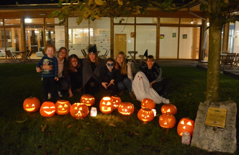 Ein schaurig-schönes Fest: Halloween auf der Sonneninsel Seekirchen 